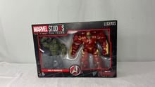 Load image into Gallery viewer, First Ten Years: Hulk And HulkBuster (Deadstock) Action Figure Set
